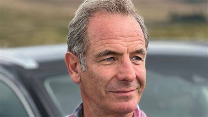 Robson Green shares intimate look inside incredible garden at home he shares with girlfriend