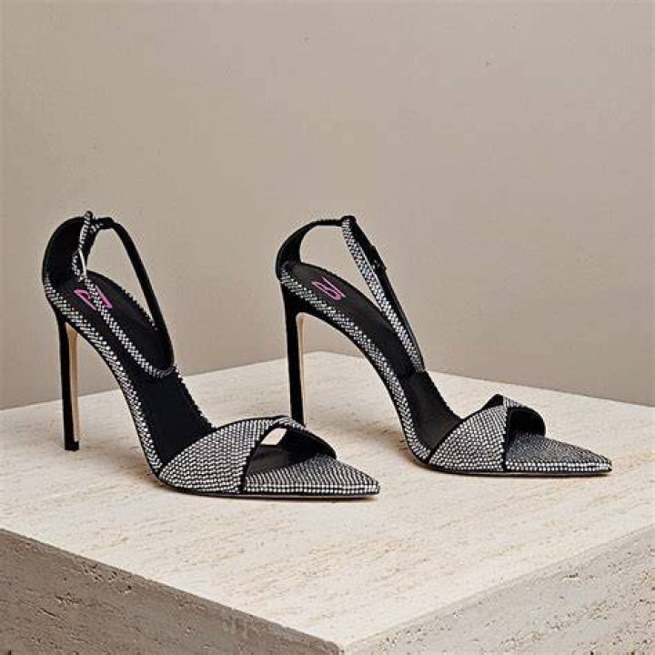 Roxy Crystal Fxsia - Bettina Vermillon 