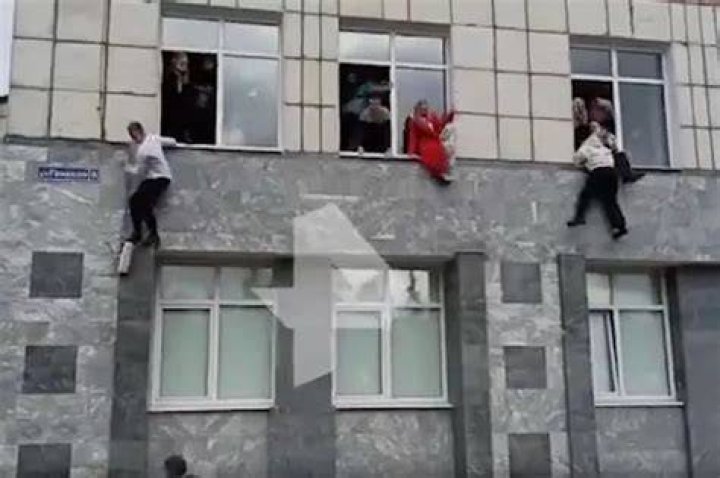 Russia University shooting leaves 8 dead as terrified students leap from windows (photos)