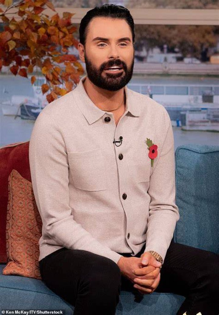 Rylan Clark gives update on Mum Linda&rsquo;s health with big Gogglebox news &ndash; fans react