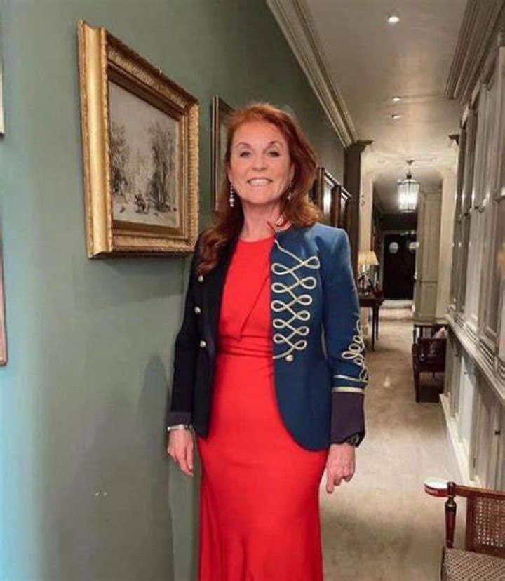 Sarah Ferguson often films inside Royal Lodge which is always beautifully decorated with flowers