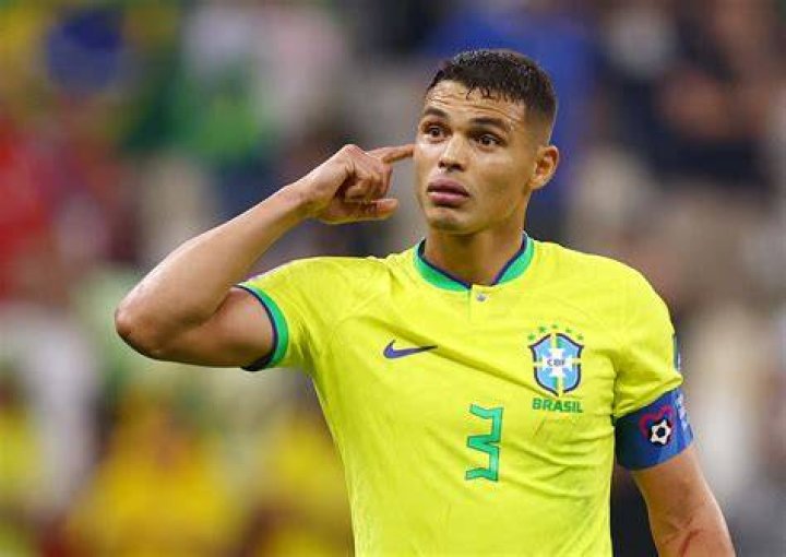 Thiago Silva cusps his ears during the Champions League Group C football match between Paris Saint-Germain (PSG) and Liverpool FC at the Parc des Princes stadium, in Paris, on November 28, 2018.