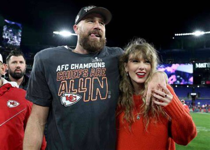 Travis Kelce BaldurMayzie