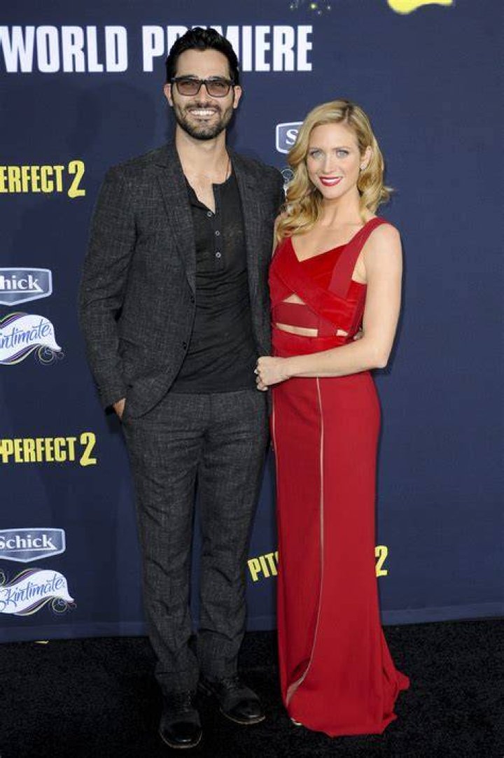 Tyler Hoechlin on red carpet 
