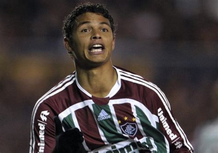 Young Thiago Silva announced as one of the signings of Dynamo Moscow in 2005